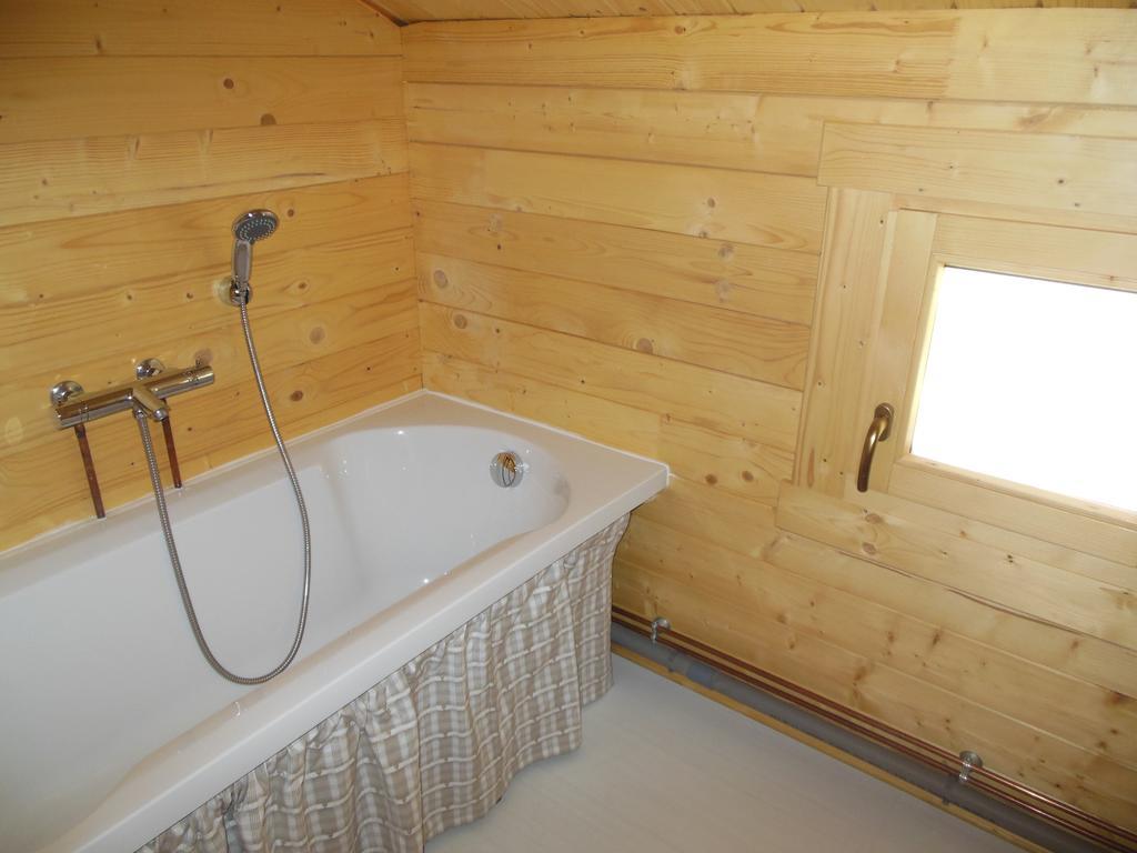 Gites Bon Air Saint-Flour  Zimmer foto